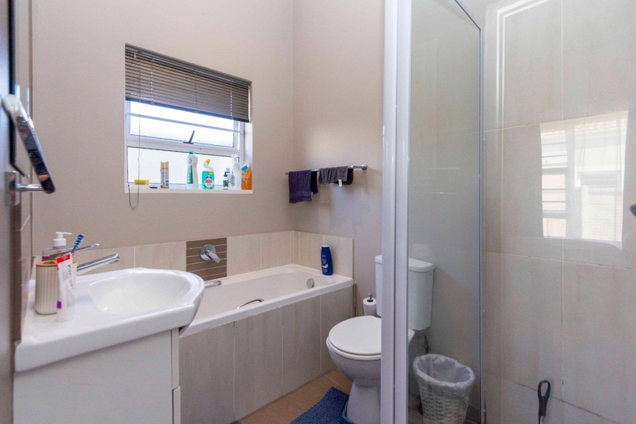 3 Bedroom Property for Sale in Parsonsvlei Eastern Cape